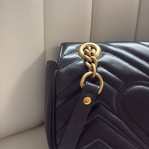 Gucci GG Marmont small shoulder bag - Picture 9 of 14